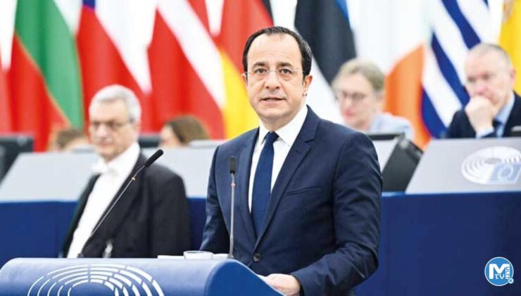 Rum liderden iddialı ‘çözüm’ çıkışı