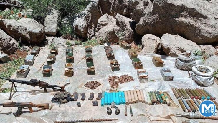 Teröristlere ağır darbe! Çok sayıda silah ve mühimmat ele geçirildi